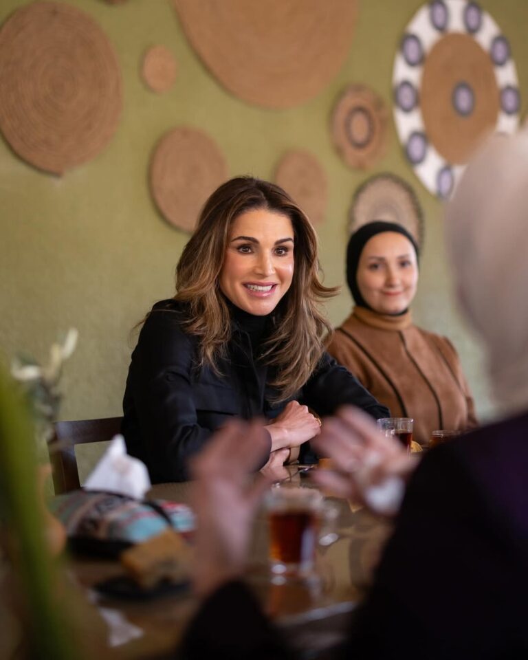 الملكة رانيا تشارك فيديو من إفطار العائلة الملكية الهاشمية