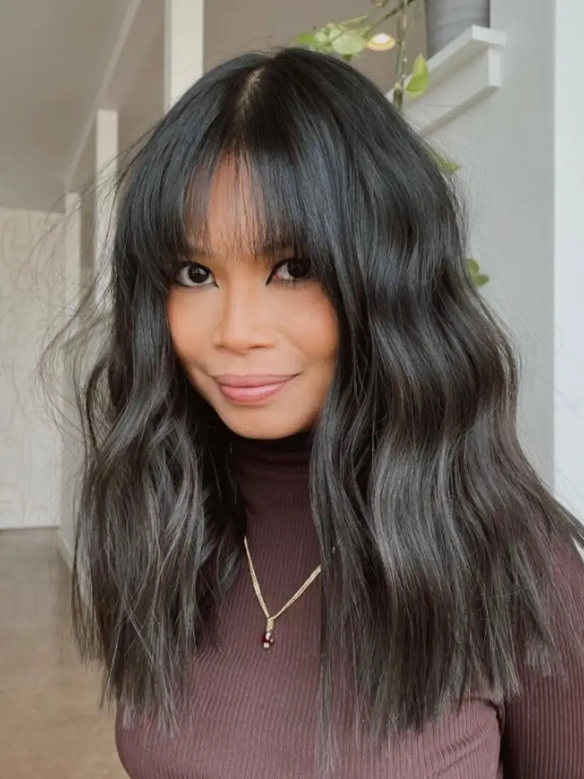 قصة Wispy Bangs