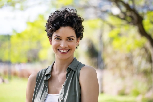 تسريحة Curly Pixie Cut