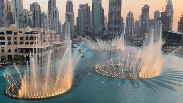 نافورة دبي الراقصة تودع محبيها وتعدهم باللقاء مجددًا