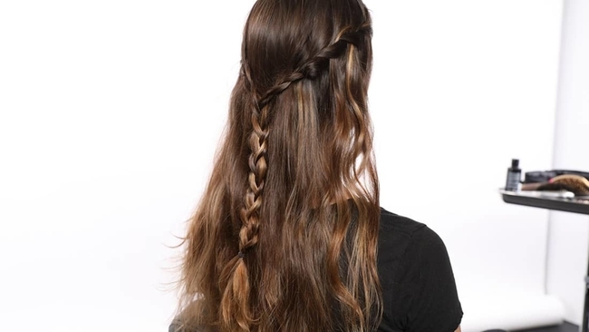 تسريحة Traditional Waterfall Braid