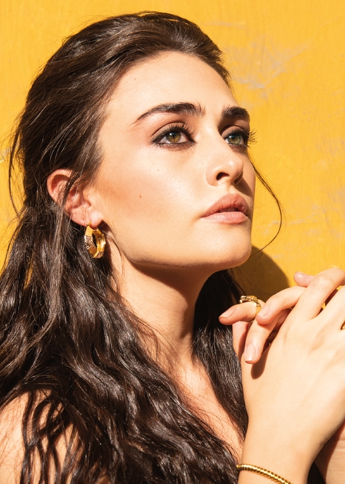 الممثلة التركية اسراء… تعرفي عليها أكثر!