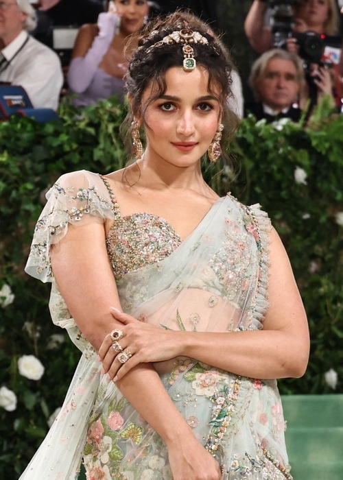 ممثلات هنديه أيقونات تجمع الجمال بالموهبة!