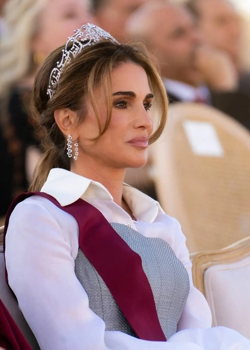اناقة الملكة رانيا بالصور!