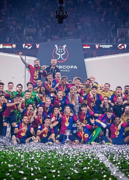 اسماء لاعبين برشلونة وصورهم للموسم الجديد 2025–26!
