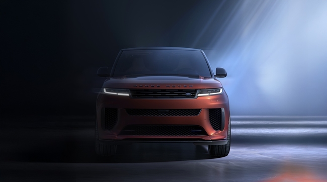 Range Rover Sport SV Carbon يعكس مستويات لا تُضاهى من الفخامة