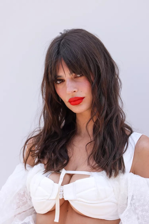 تسريحة Bardot Waves