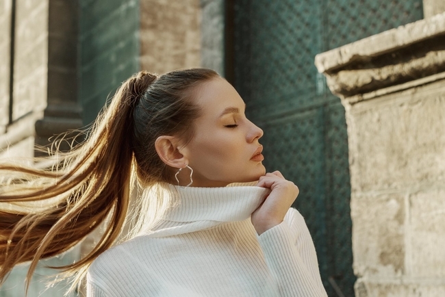 تسريحة Slicked-back ponytail