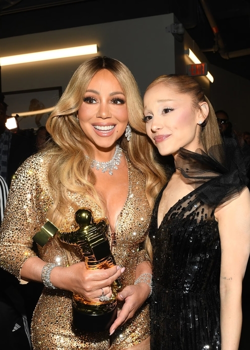 إطلالات جريئة في حفل MTV VMAs 2025  وماريا كاري حديث الجمهور