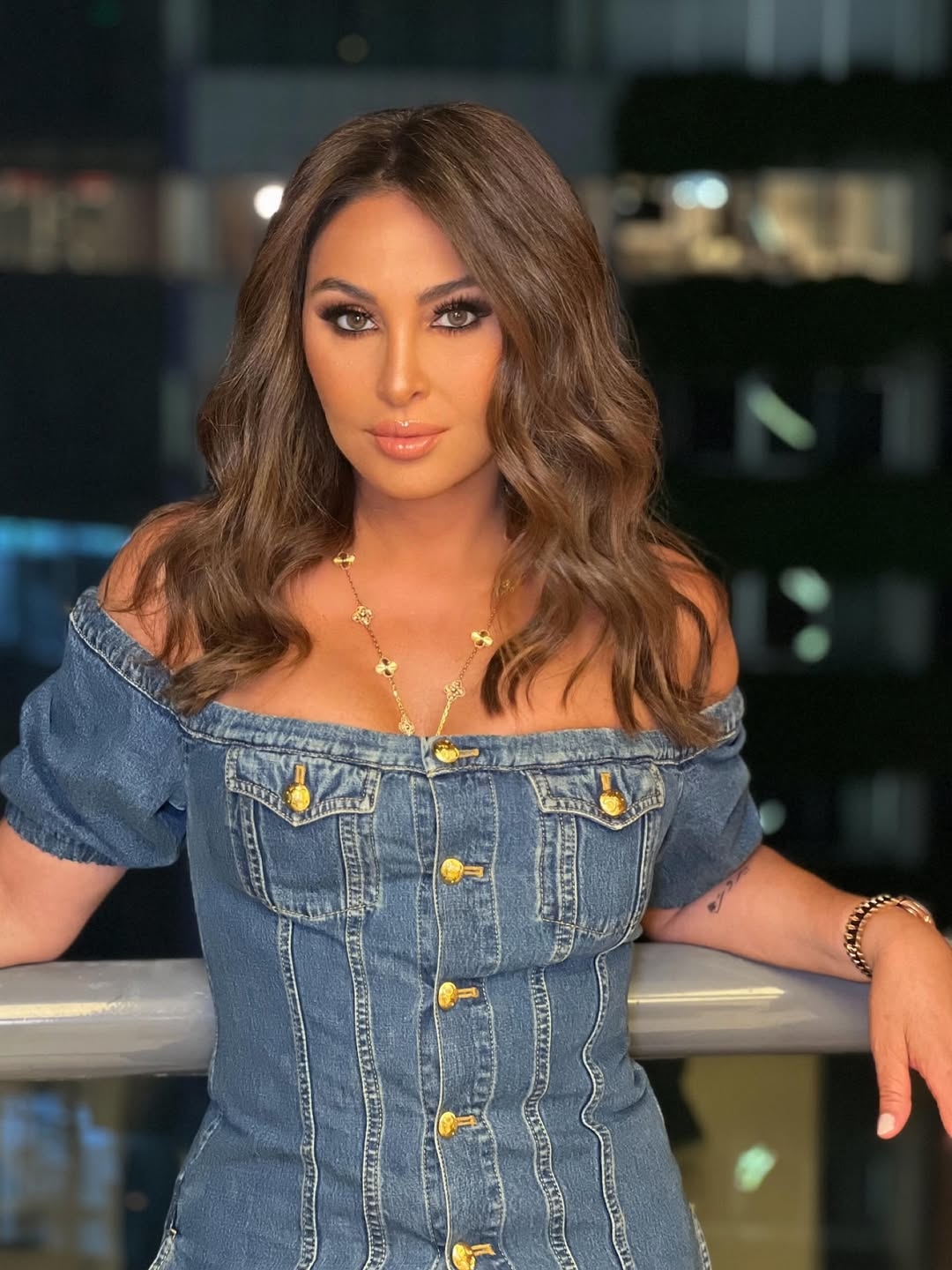 إليسا توجه رسالة مؤثرة لكل النساء مع حلول شهر التوعية بسرطان الثدي