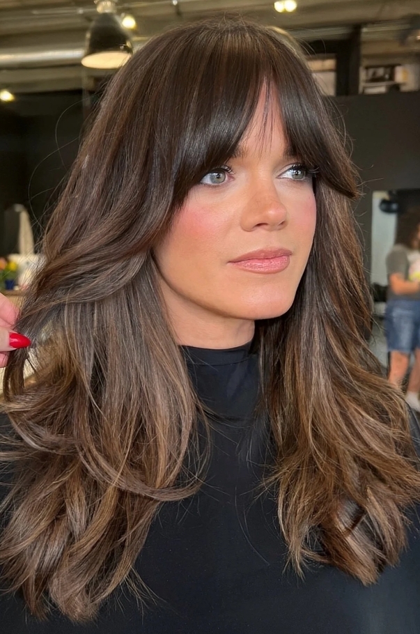 قصة Curtain Bangs with Long Layers