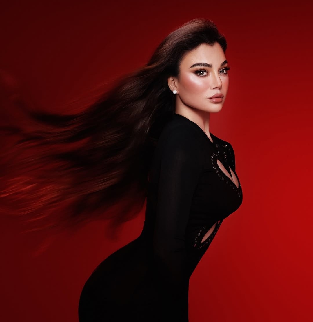 هيفاء وهبي بستايل مختلف في كليب “إحنا الشلة”