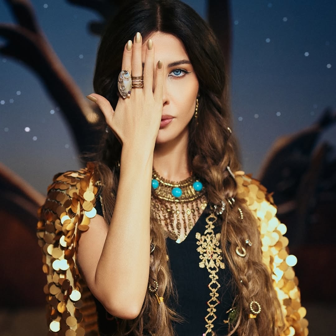نانسي عجرم تشوق الجمهور لكليبها الجديد