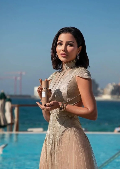 بالصور مهيرة عبدالعزيز قبل وبعد الشهرة!