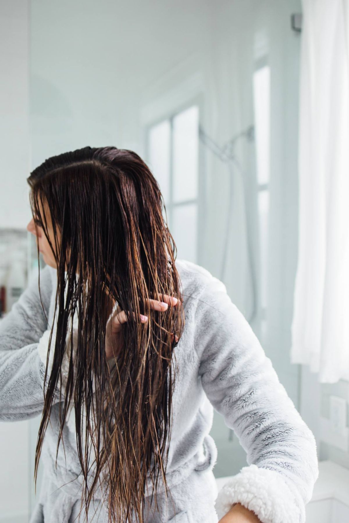 ماسك للشعر بالافوكادو: وصفات متنوعة ونصائح تساعدكِ!