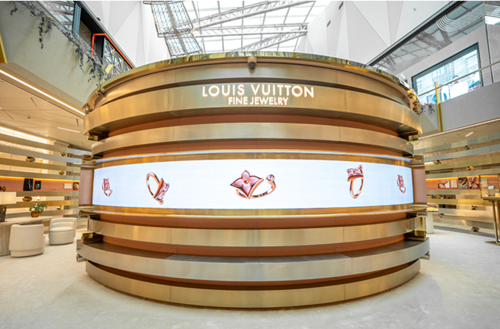 Louis Vuitton تطلق متجر مجوهرات موقت في سوليتير مول بالرياض