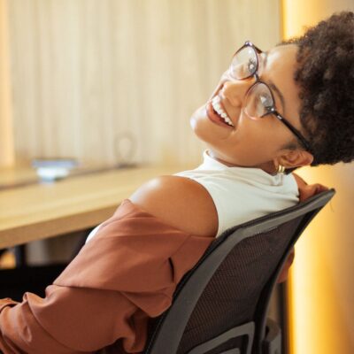 نظارات طبية حسب شكل الوجه