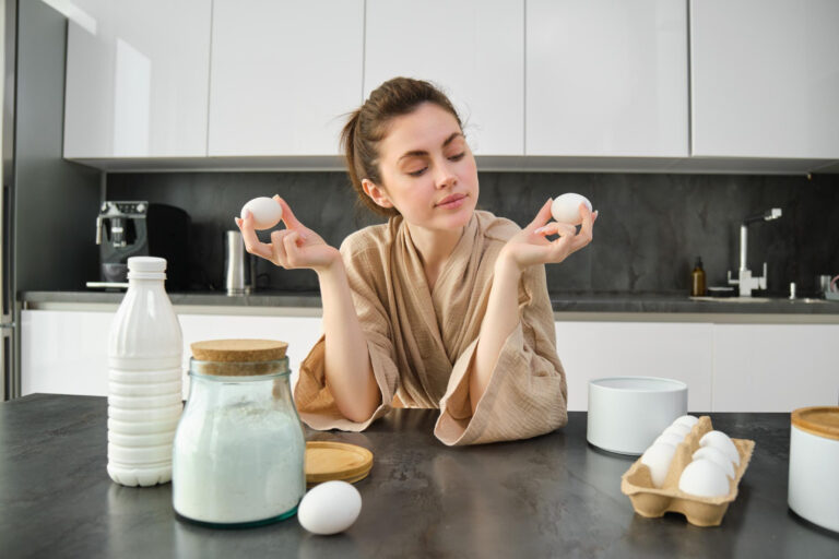 أعراض نقص الكالسيوم عند النساء: العلامات المبكرة والمضاعفات وطرق العلاج
