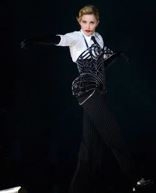 Madonna بإطلالة من Jean Paul Gaultier