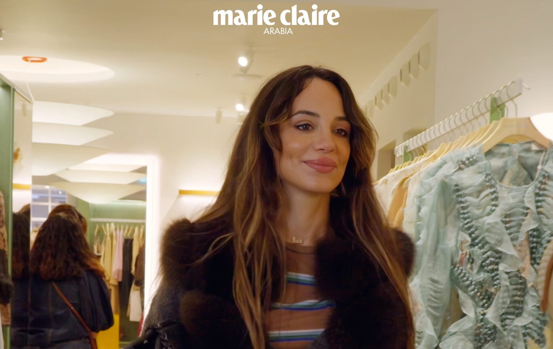 Zeynab El-helw تكتشف جانباً مختلفاً من الفخامة في Bicester Village