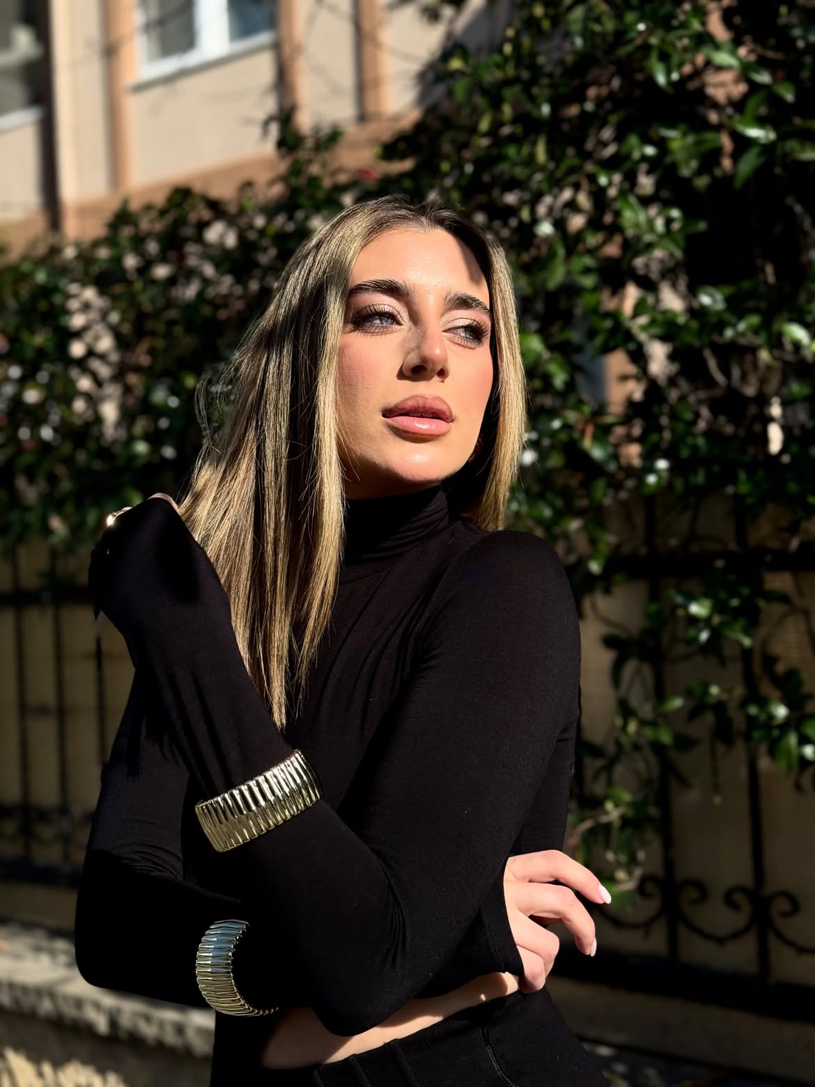 ملف خطر يصل الى يد صوفي في مسلسل حب على ورق
