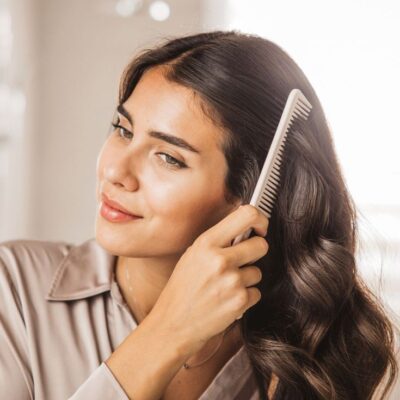 ما تفسير حلم تمشيط الشعر؟