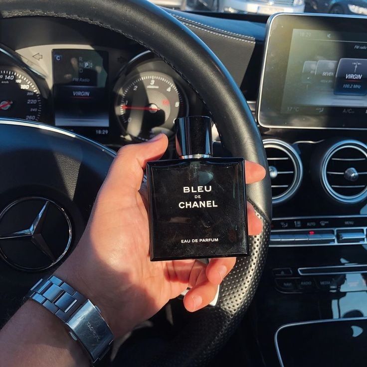عطور شانيل الرجالية: فخامة وأناقة تدوم في كل مناسبة