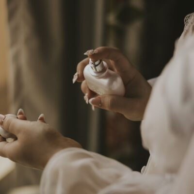 أفضل أسماء عطور نسائية برائحة الفانيلا تستحق التجربة!