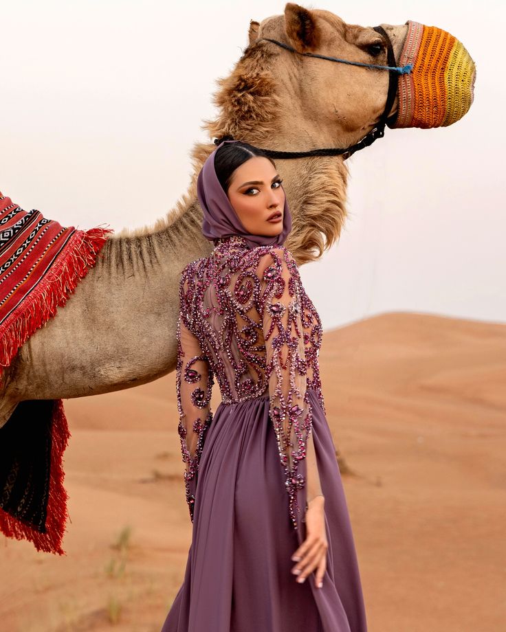 مصممات عربيات تلفتن أنظار عالم الموضة بتصاميمهن