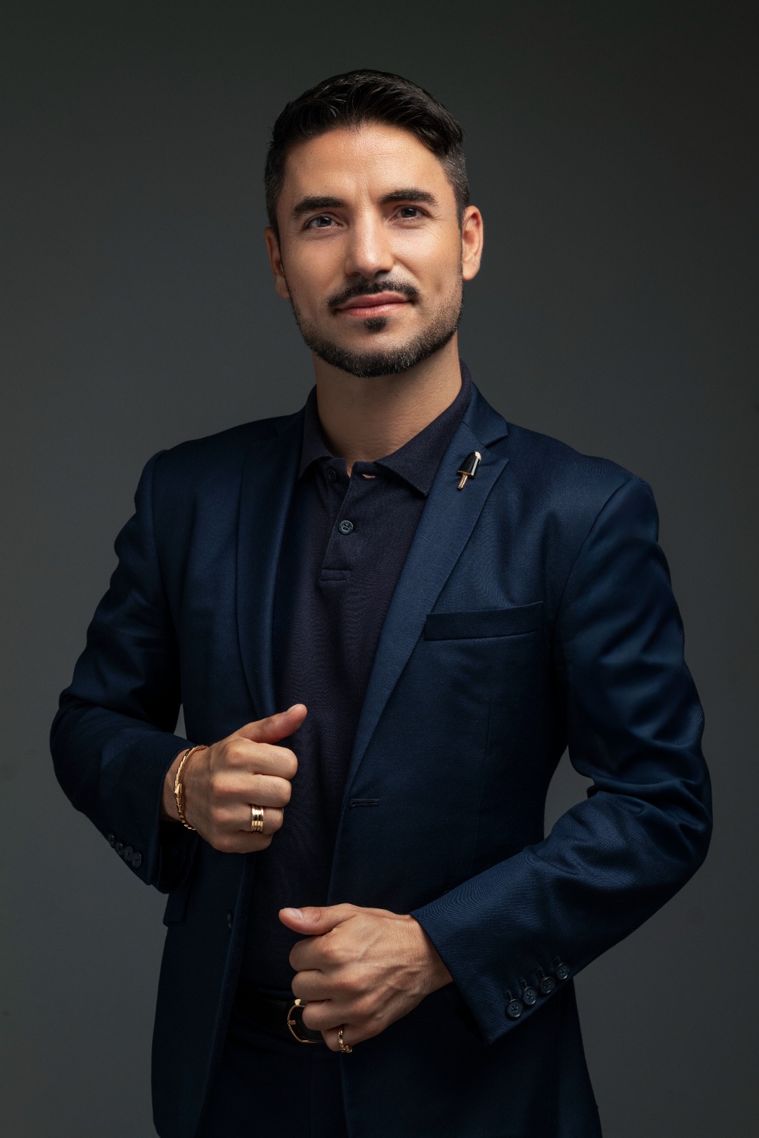 معرض Kaleidos: Colors, Cultures and Crafts – عندما تصبح الألوان لغة تجمع بين الحضارات مع Bvlgari