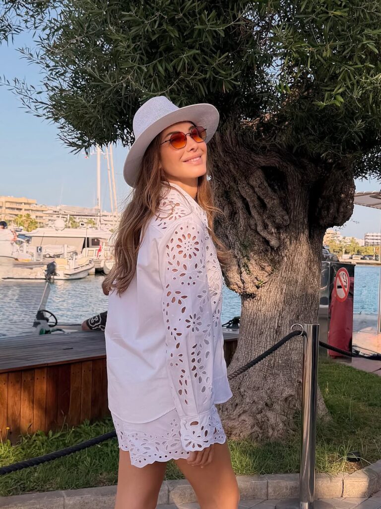 نانسي عجرم تُطلق مفاجأة الكليب بختام رومانسي