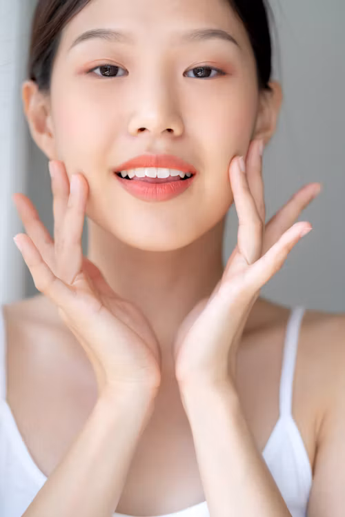 كيف غيّرت K-Beauty مفهوم العناية بالبشرة وما الذي يفيدك فعلاً؟