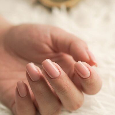ما هوRussian Manicure؟