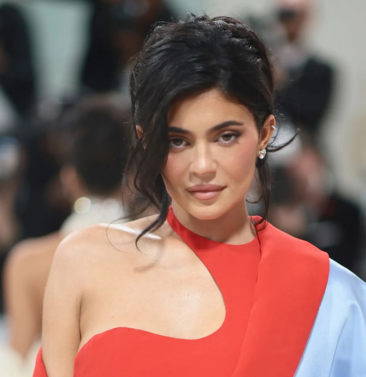 قطعة ارتدتها كايلي جينر بلغ سعرها 50 مليون دولار في عرض Victoria’s Secret!
